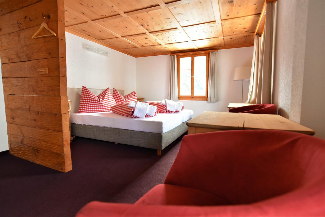Alpina Lodge Bed & Breakfast 特施尔茨陈 外观 照片